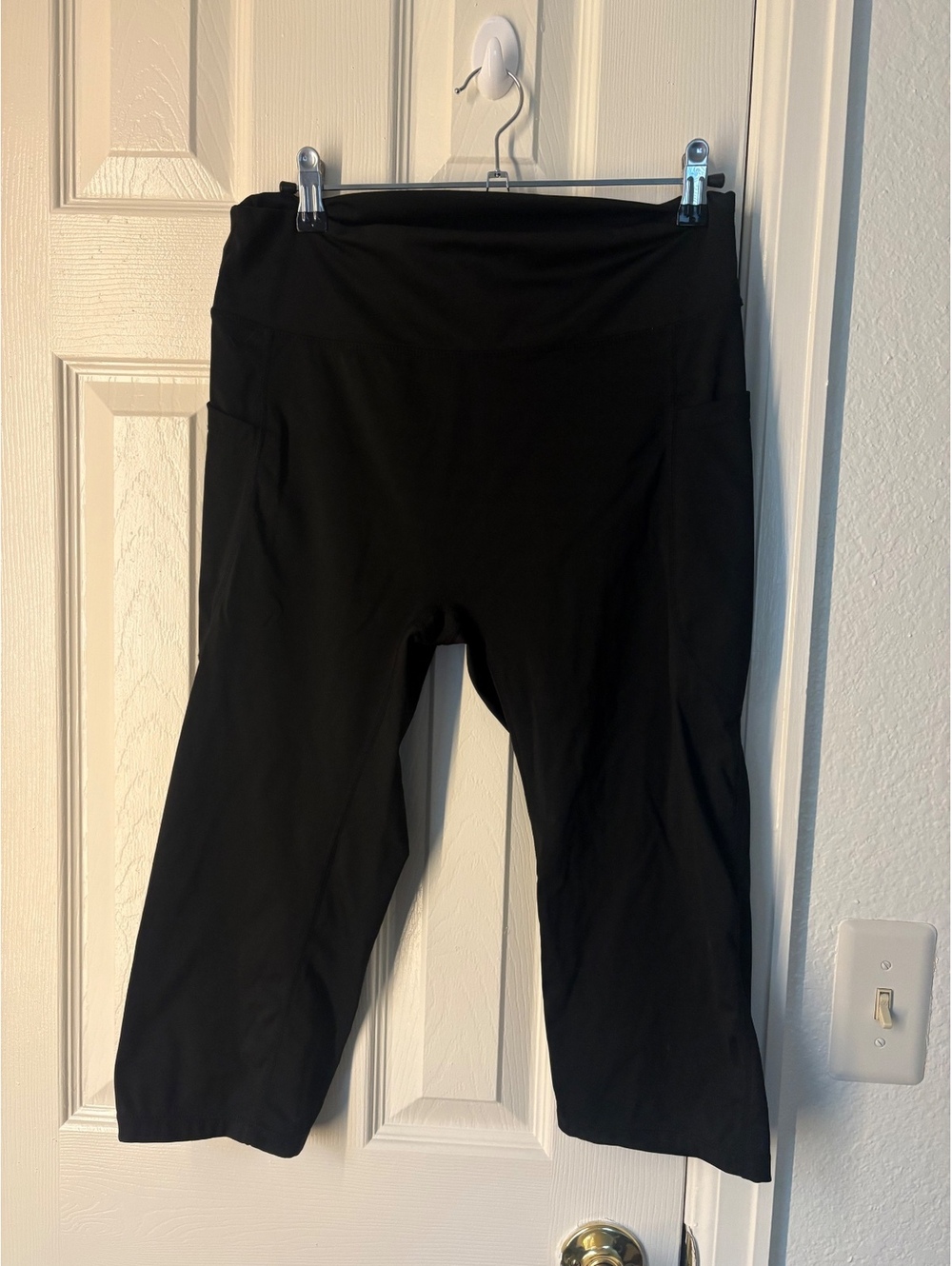 Women's Black Capri Leggings Size XL